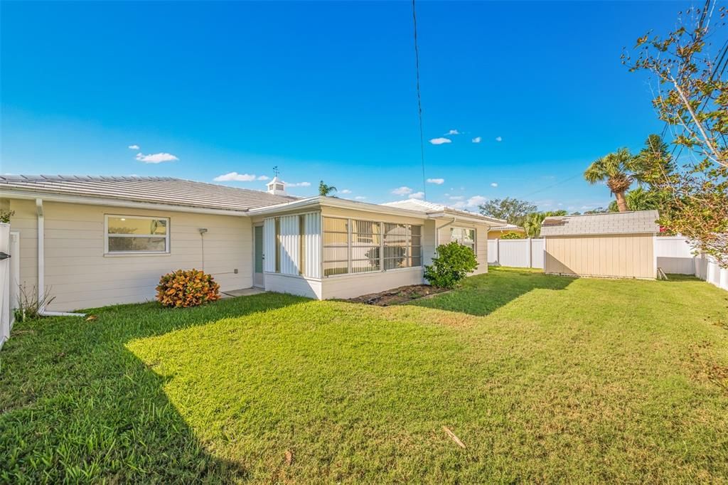 For Sale: $595,000 (3 beds, 2 baths, 1493 Square Feet)