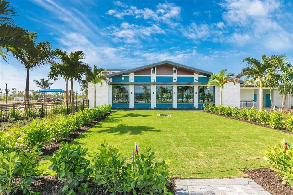 For Rent: $3,500 (3 beds, 2 baths, 2989 Square Feet)