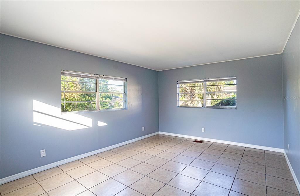 For Sale: $285,000 (3 beds, 2 baths, 1590 Square Feet)