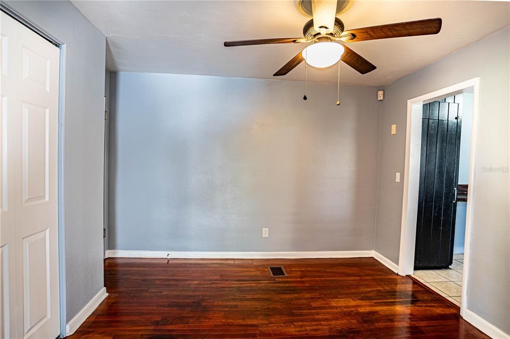 For Sale: $285,000 (3 beds, 2 baths, 1590 Square Feet)