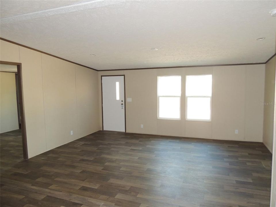 For Sale: $205,000 (3 beds, 2 baths, 1232 Square Feet)