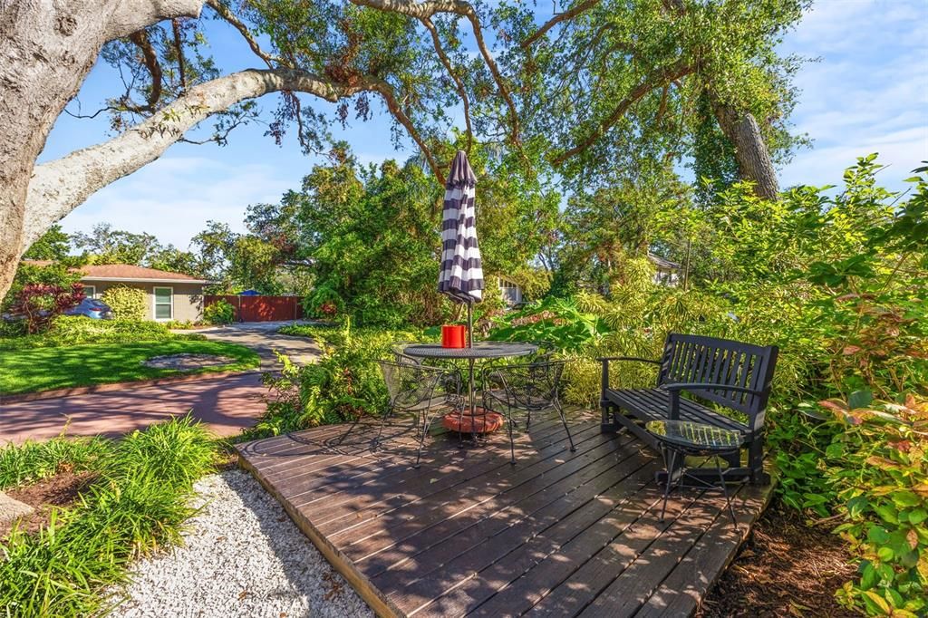 Front Yard Seating Area