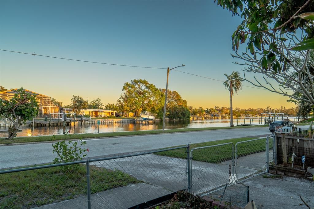 For Sale: $599,000 (3 beds, 2 baths, 1400 Square Feet)