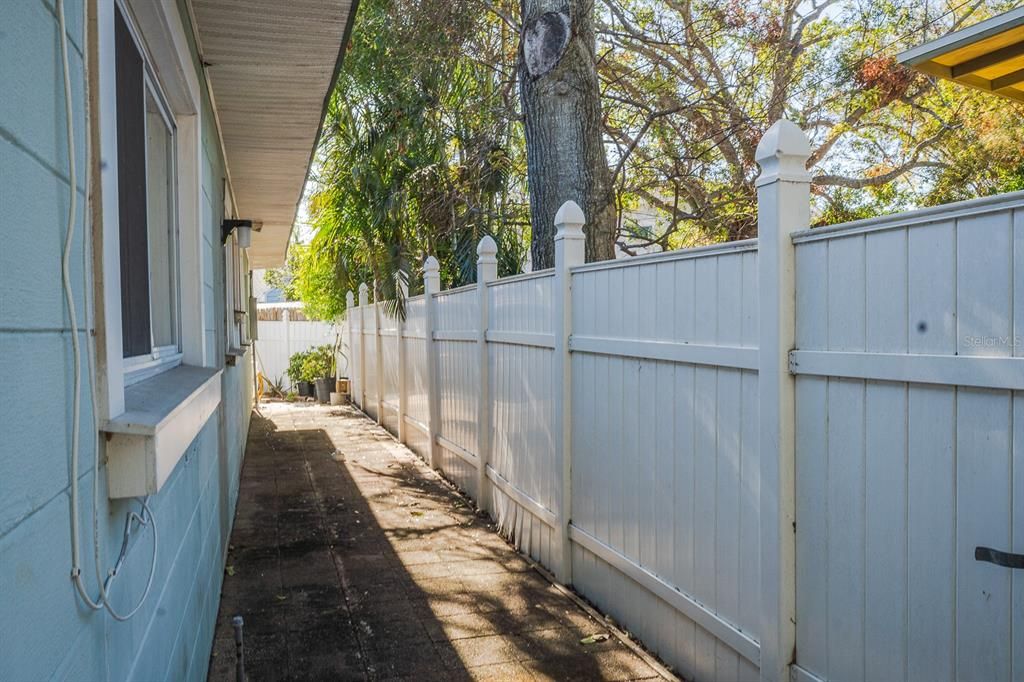 For Sale: $599,000 (3 beds, 2 baths, 1400 Square Feet)