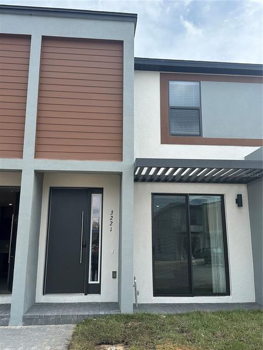 Recently Sold: $279,000 (3 beds, 3 baths, 1365 Square Feet)