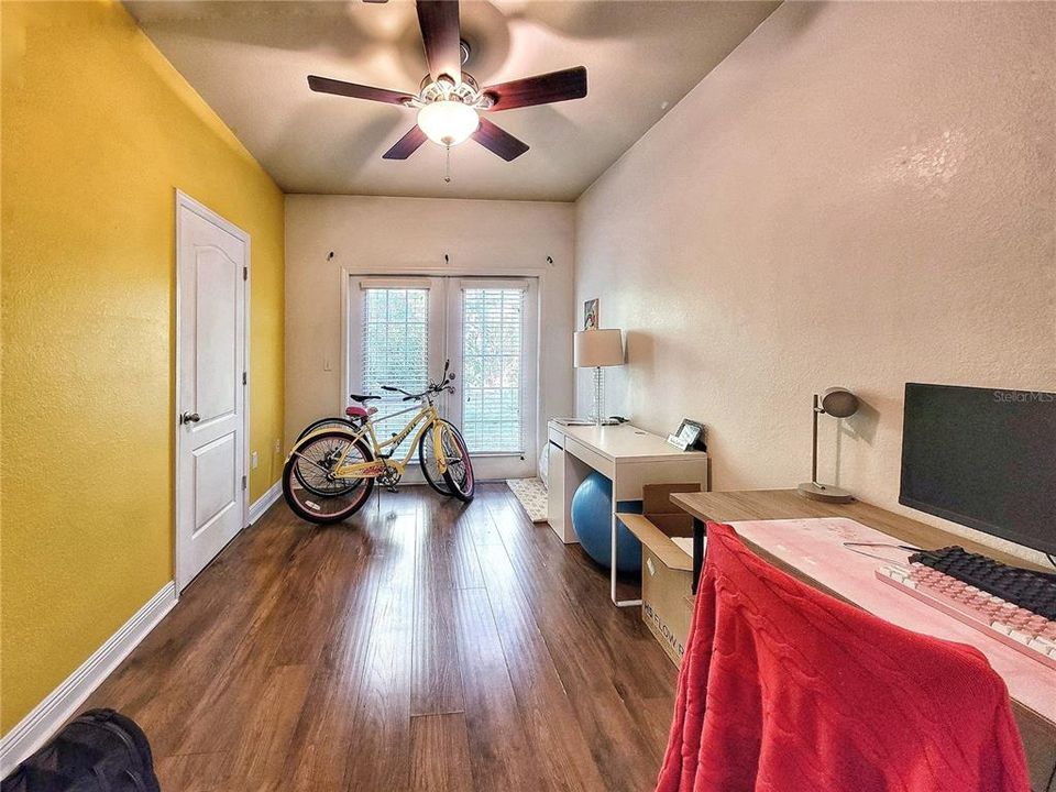 For Sale: $249,900 (2 beds, 3 baths, 1161 Square Feet)