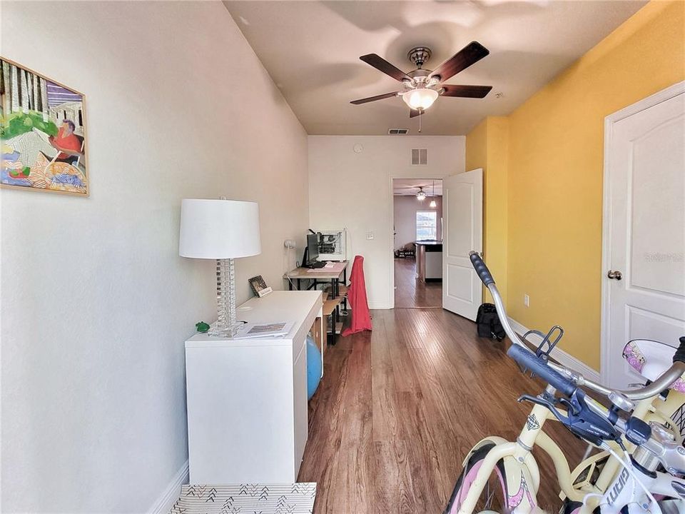 For Sale: $249,900 (2 beds, 3 baths, 1161 Square Feet)