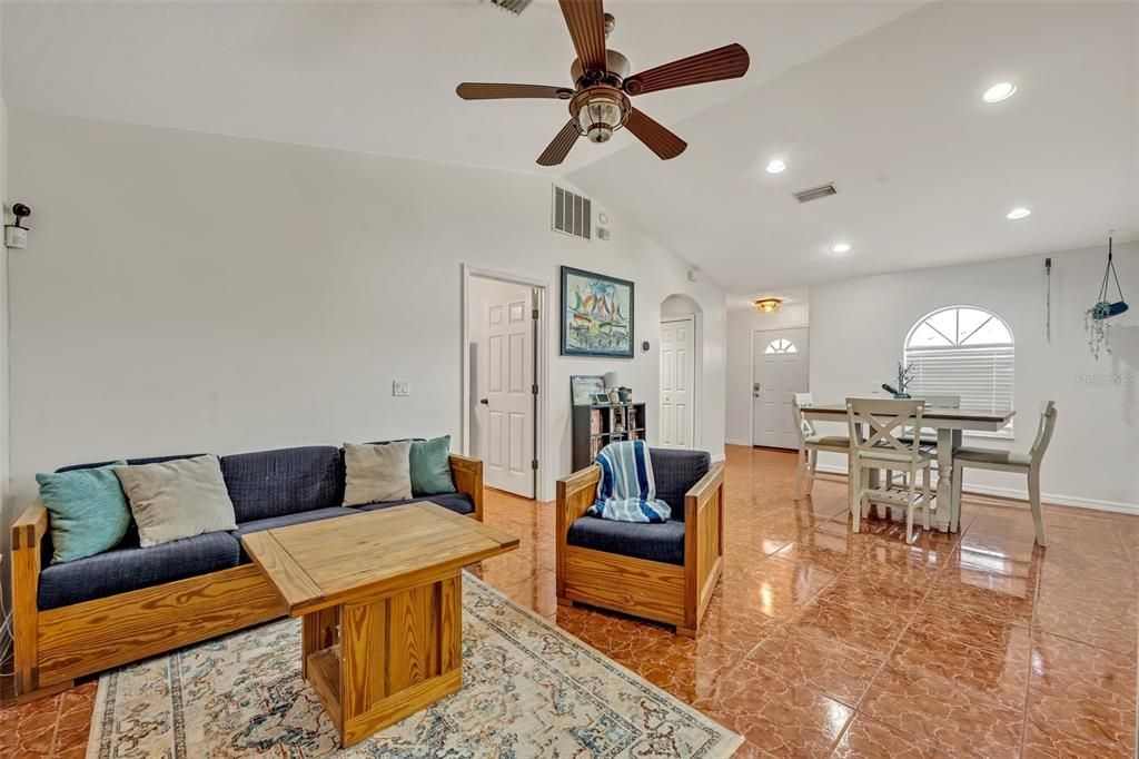 For Sale: $419,900 (3 beds, 2 baths, 1585 Square Feet)