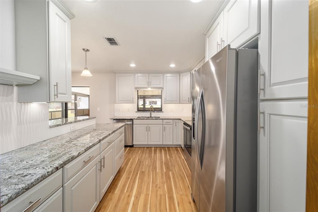 Ample cabinetry with pull outs!