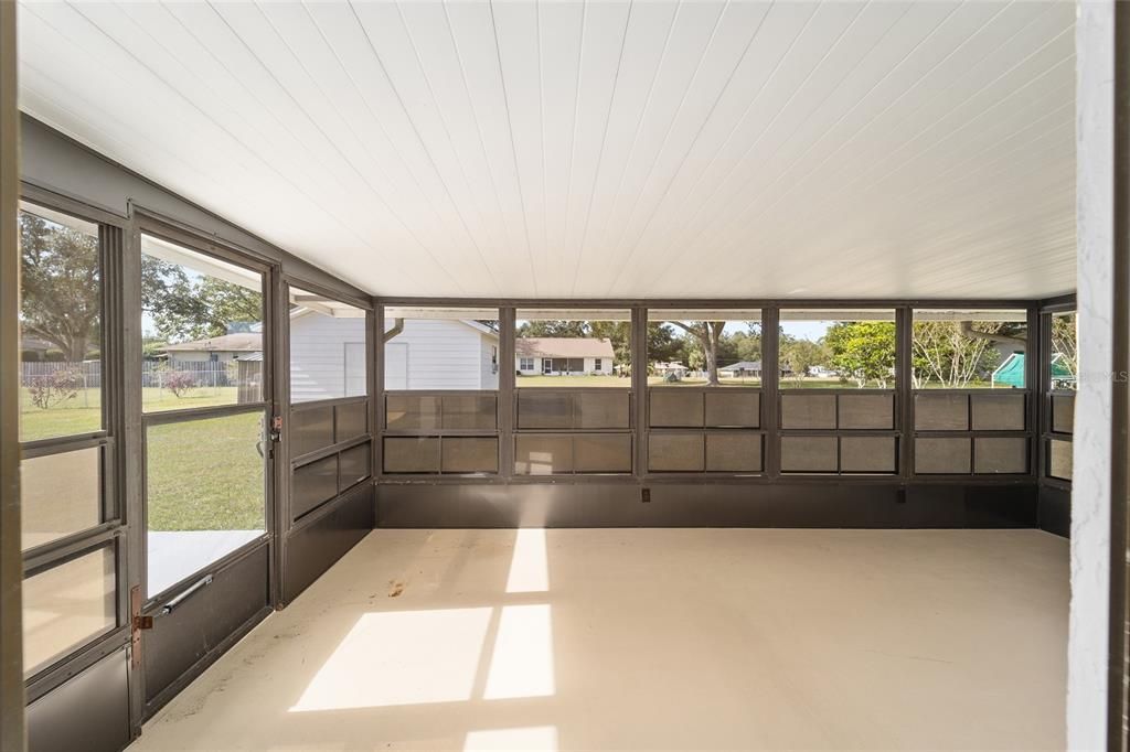 Screened-in porch off of the dining area