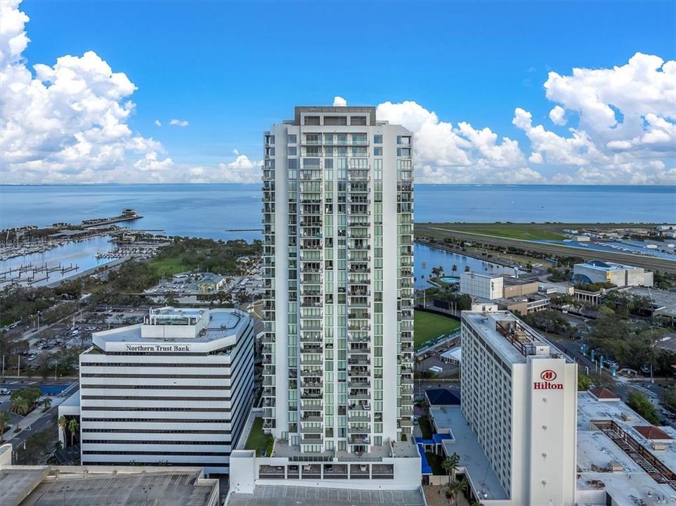 For Sale: $3,000,000 (3 beds, 4 baths, 2712 Square Feet)