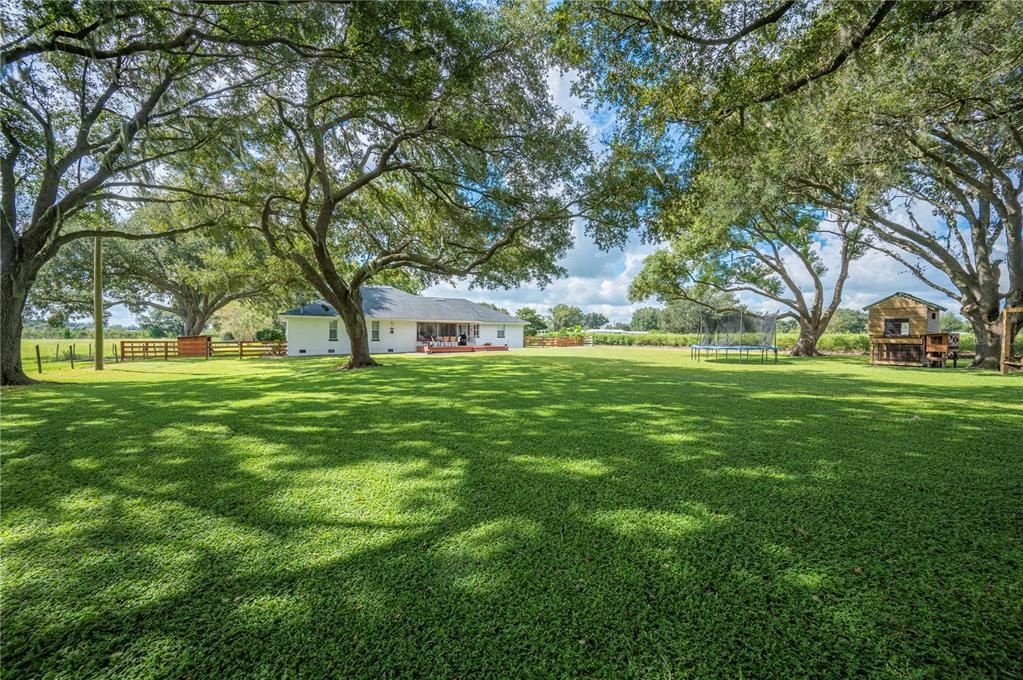 For Sale: $995,000 (4 beds, 2 baths, 1995 Square Feet)