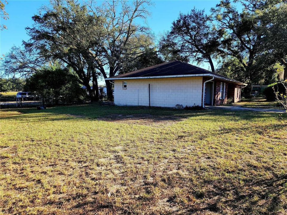 For Sale: $246,000 (3 beds, 2 baths, 1088 Square Feet)