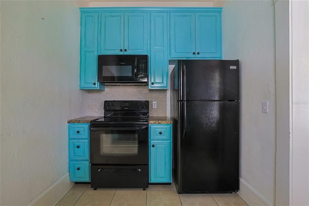 For Rent: $2,300 (2 beds, 2 baths, 1128 Square Feet)