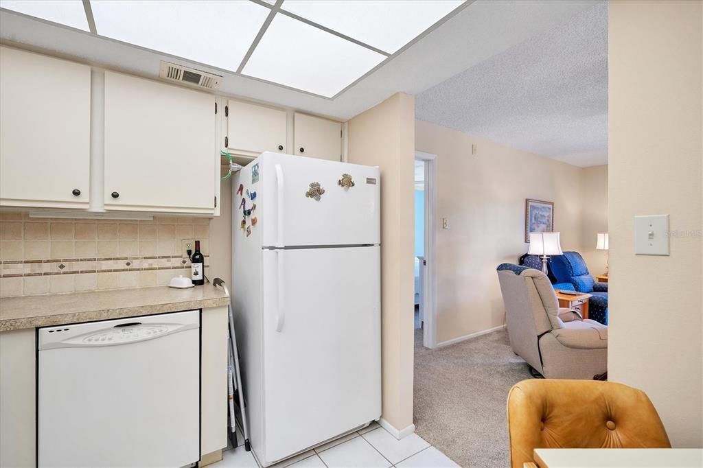 For Sale: $175,000 (3 beds, 2 baths, 1011 Square Feet)