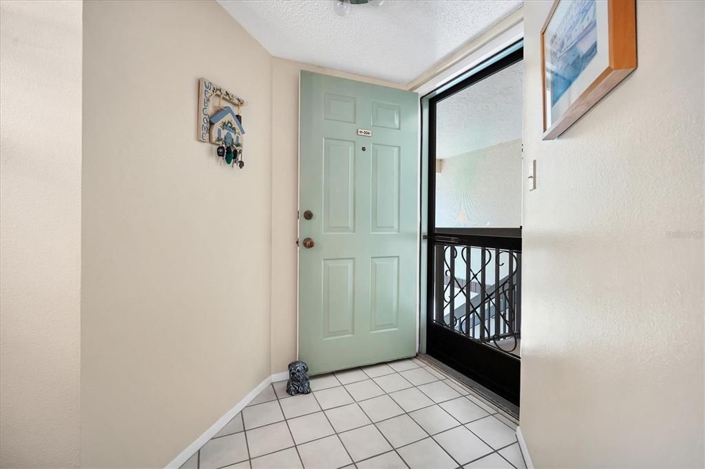 For Sale: $175,000 (3 beds, 2 baths, 1011 Square Feet)