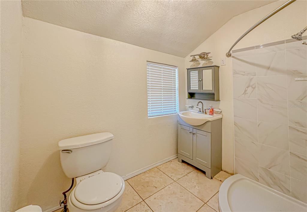 For Sale: $330,000 (3 beds, 2 baths, 1876 Square Feet)