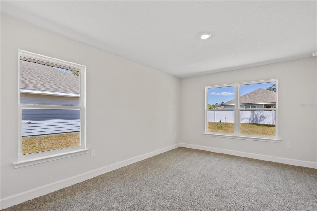 En Venta: $354,150 (4 camas, 2 baños, 1760 Pies cuadrados)