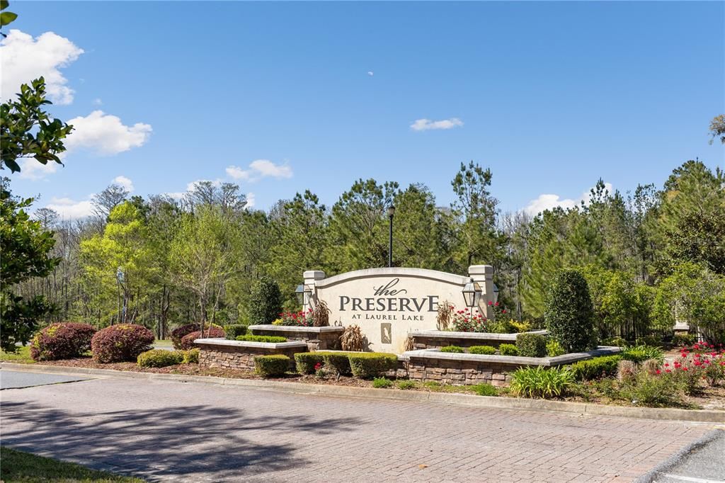 En Venta: $354,150 (4 camas, 2 baños, 1760 Pies cuadrados)