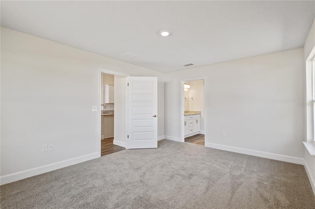 En Venta: $354,150 (4 camas, 2 baños, 1760 Pies cuadrados)