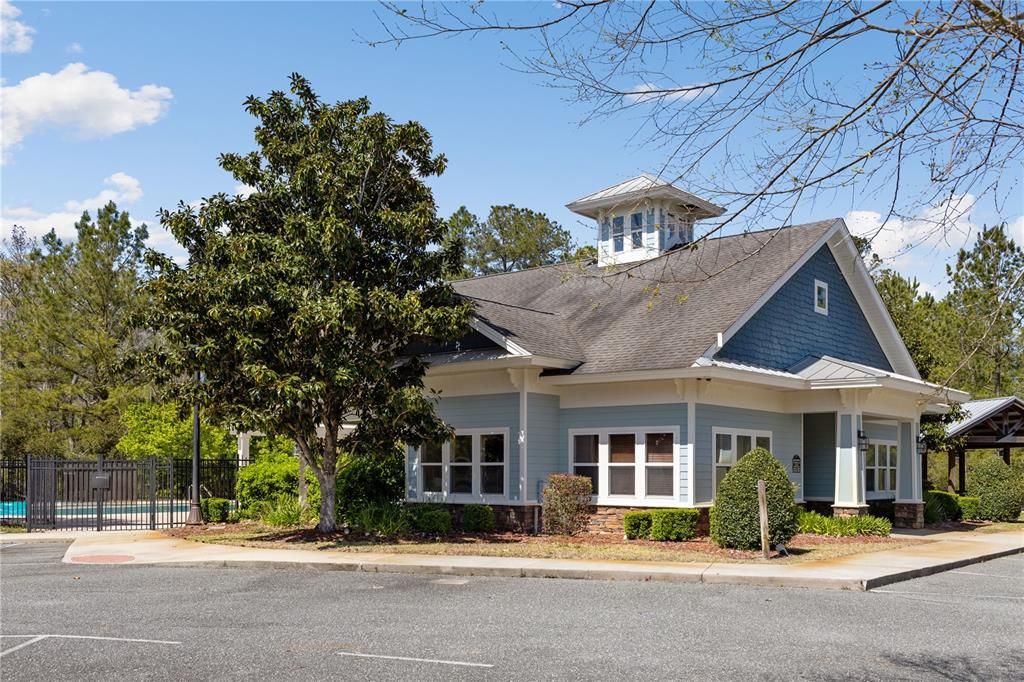 En Venta: $354,150 (4 camas, 2 baños, 1760 Pies cuadrados)