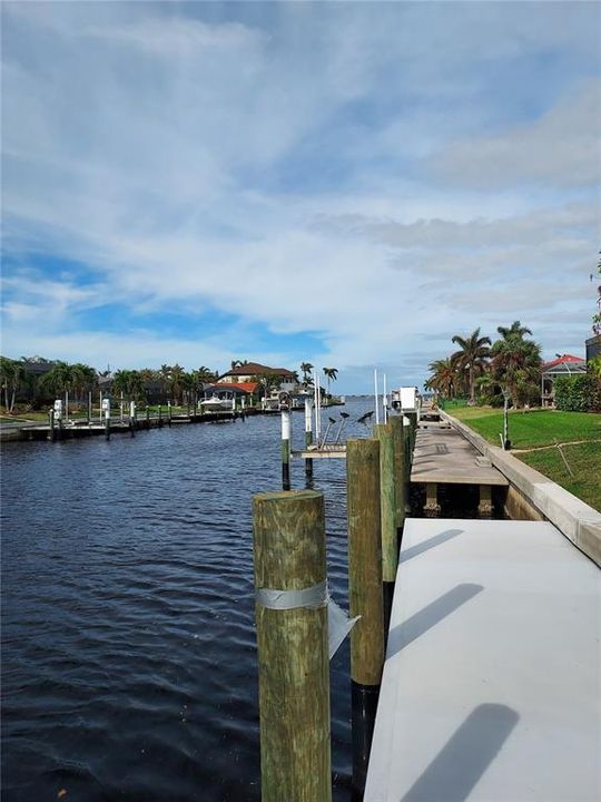 7'x60' concrete dock with 16000 pound lift.