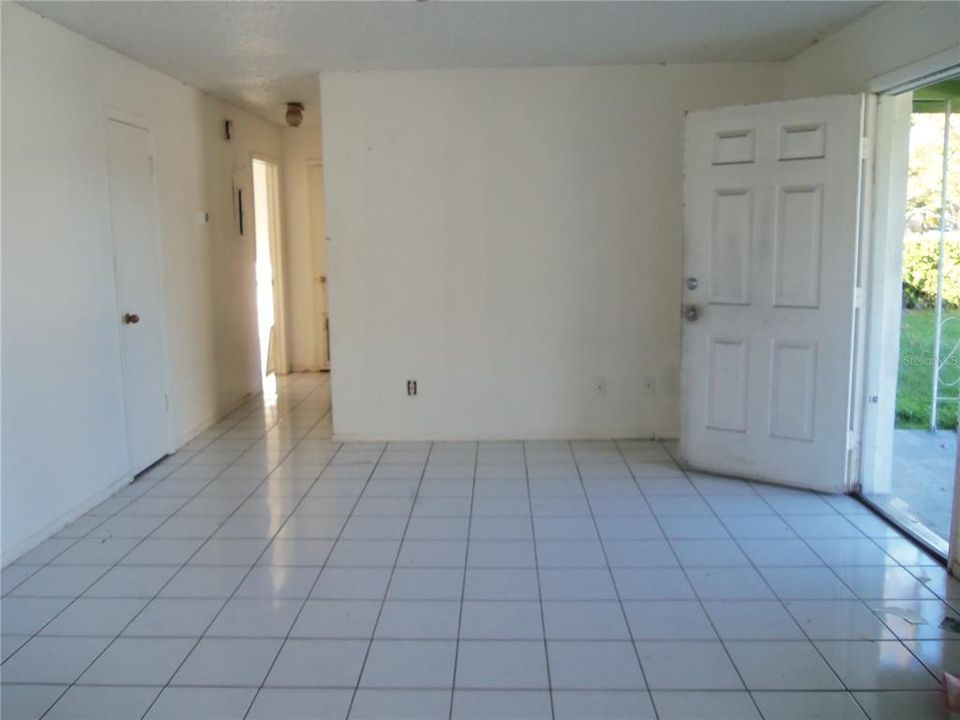 For Sale: $269,000 (2 beds, 2 baths, 1352 Square Feet)