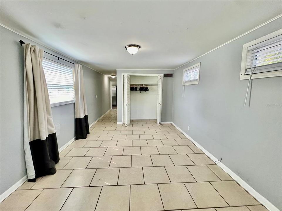 For Rent: $2,500 (3 beds, 2 baths, 1221 Square Feet)