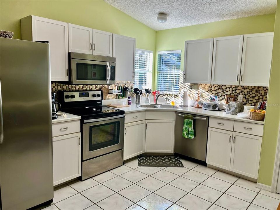 For Sale: $249,900 (2 beds, 2 baths, 1157 Square Feet)