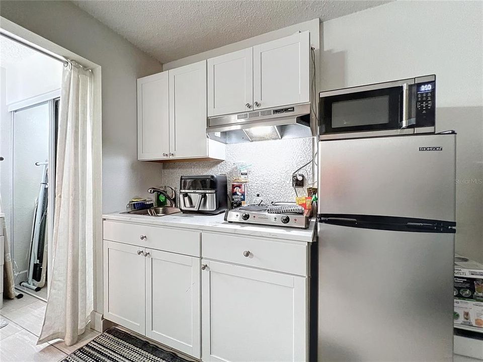 Active With Contract: $70,000 (1 beds, 1 baths, 300 Square Feet)