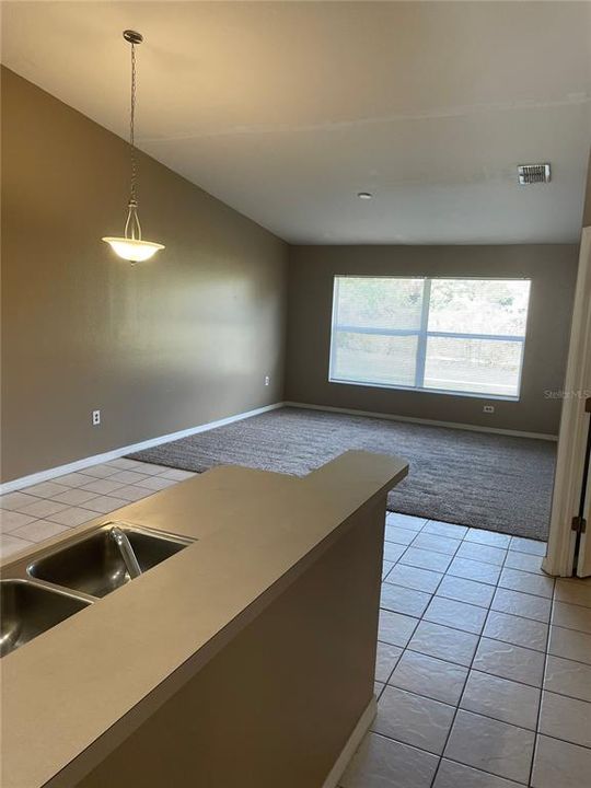 For Rent: $1,600 (2 beds, 2 baths, 1212 Square Feet)