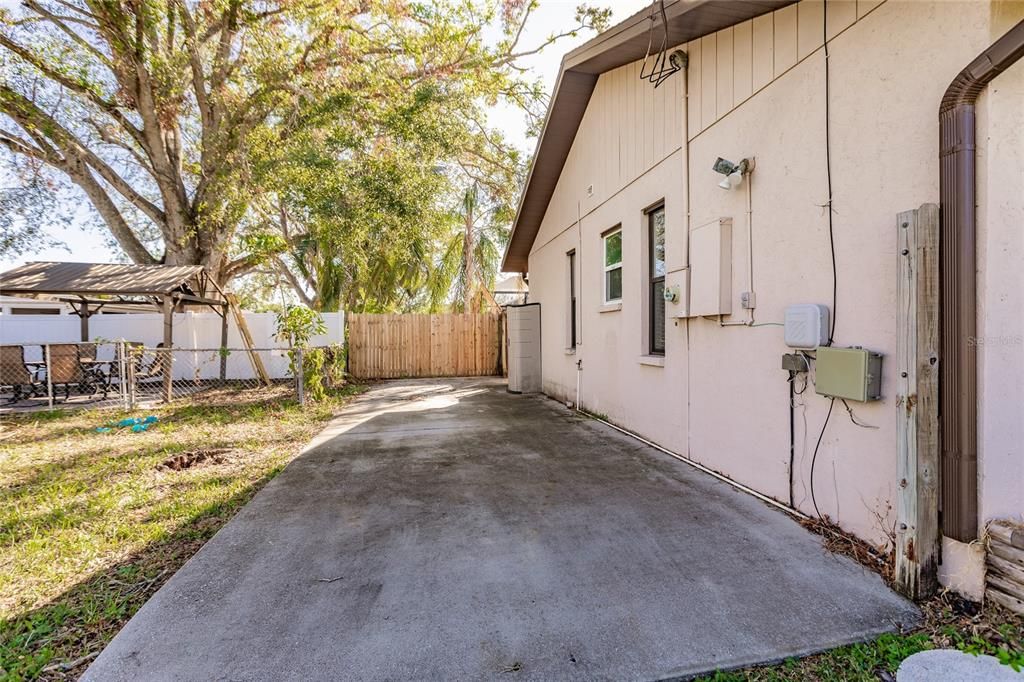 For Rent: $2,500 (3 beds, 2 baths, 1242 Square Feet)