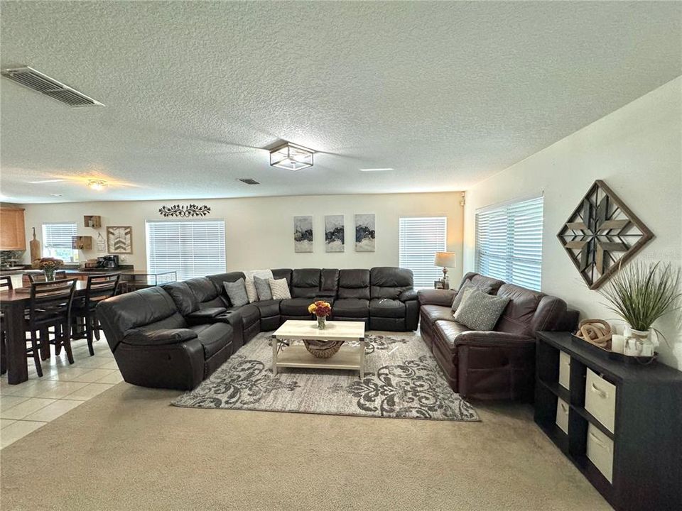 For Sale: $399,000 (3 beds, 2 baths, 2015 Square Feet)