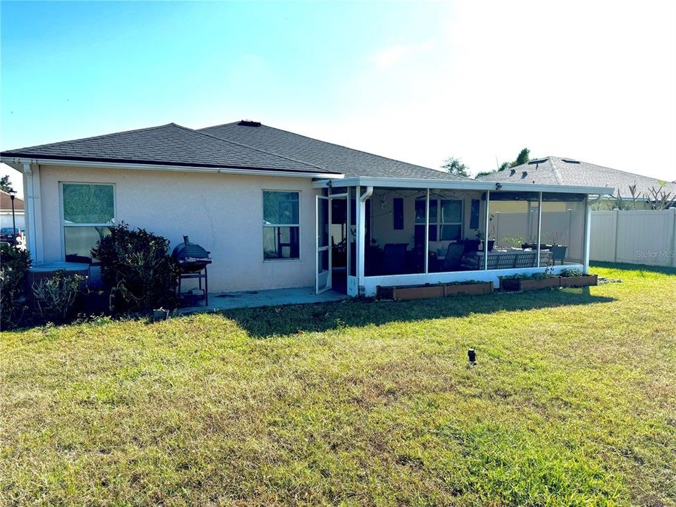 For Sale: $399,000 (3 beds, 2 baths, 2015 Square Feet)