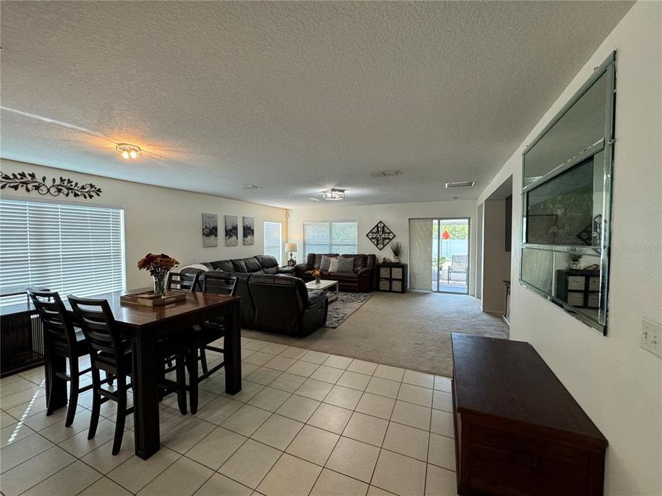 For Sale: $399,000 (3 beds, 2 baths, 2015 Square Feet)