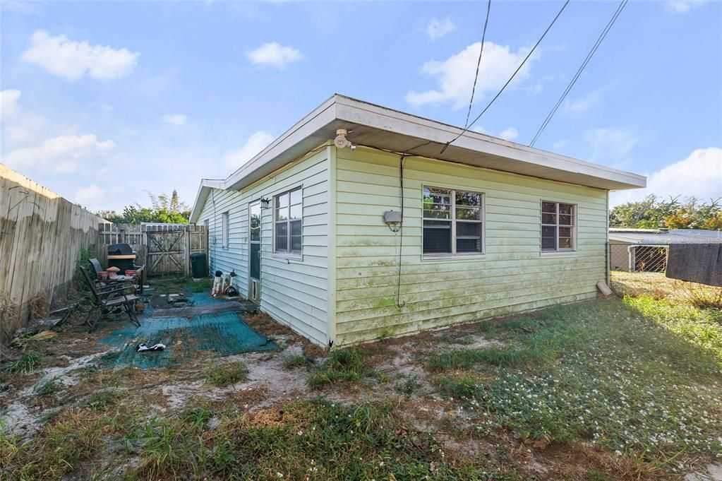 For Sale: $259,900 (3 beds, 2 baths, 1665 Square Feet)