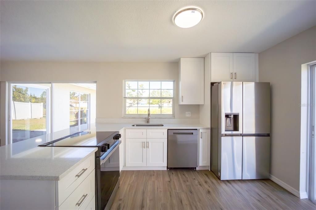 For Sale: $384,900 (3 beds, 2 baths, 1177 Square Feet)