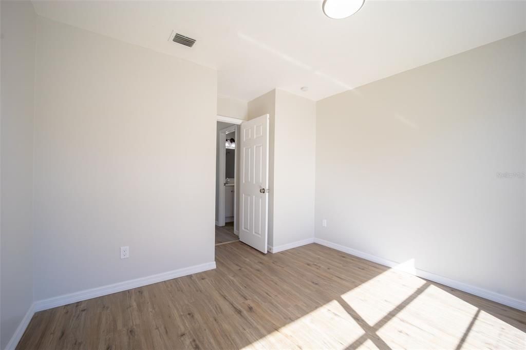 For Sale: $384,900 (3 beds, 2 baths, 1177 Square Feet)