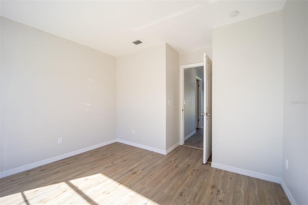 For Sale: $384,900 (3 beds, 2 baths, 1177 Square Feet)