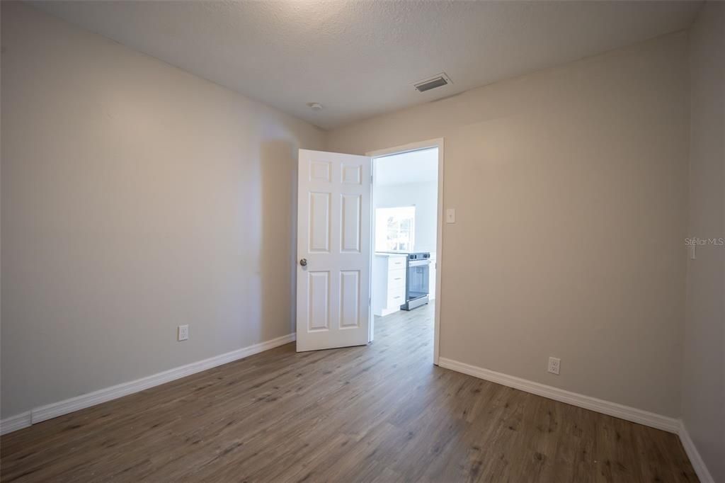 For Sale: $384,900 (3 beds, 2 baths, 1177 Square Feet)