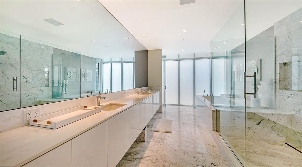 For Sale: $7,900,000 (4 beds, 4 baths, 4101 Square Feet)