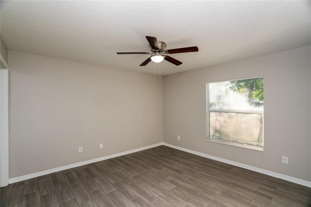 For Rent: $2,350 (3 beds, 2 baths, 1200 Square Feet)