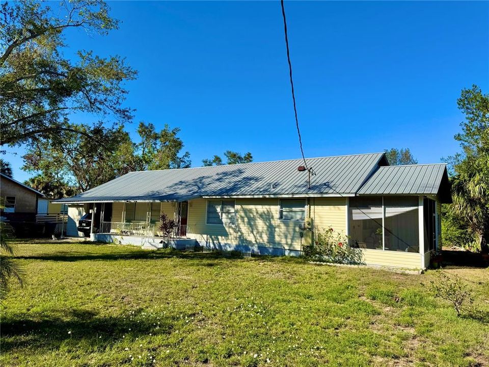 For Sale: $195,000 (3 beds, 2 baths, 1624 Square Feet)