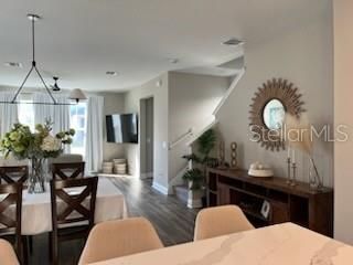 En Venta: $578,000 (4 camas, 2 baños, 2114 Pies cuadrados)