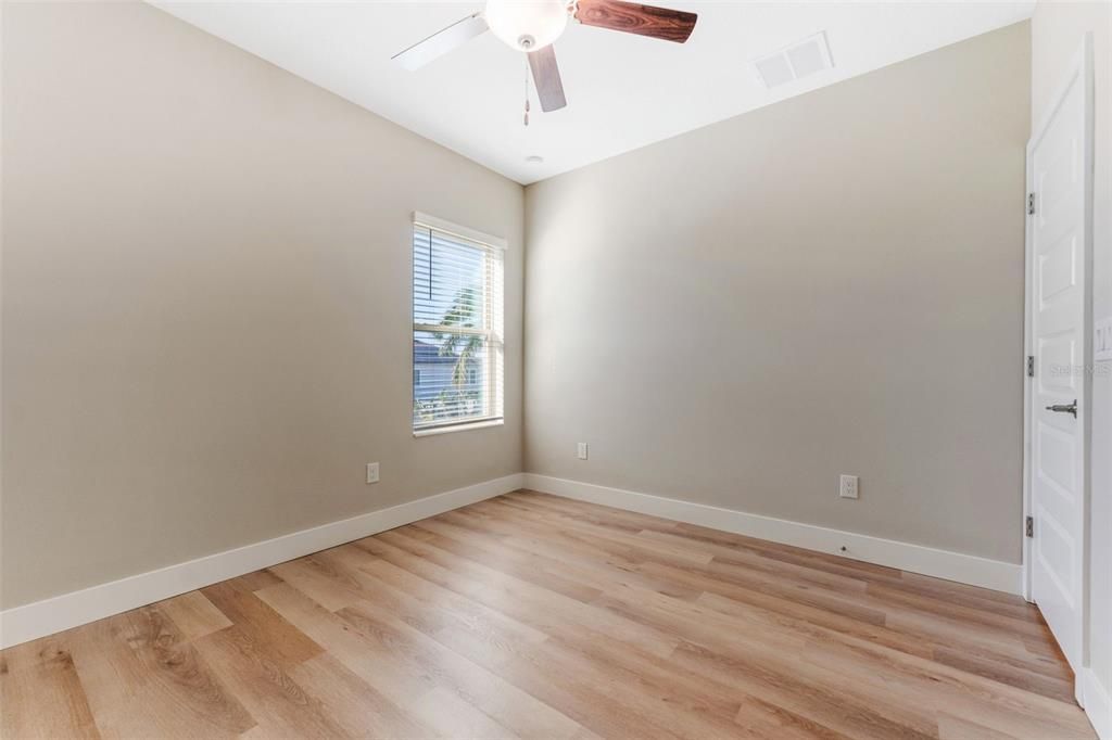 Upstairs Guest Bedroom 2