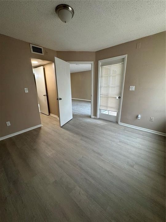 For Rent: $1,250 (1 beds, 1 baths, 526 Square Feet)