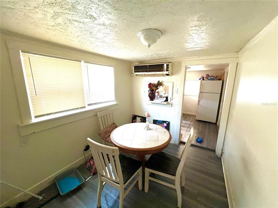 For Sale: $150,000 (3 beds, 1 baths, 780 Square Feet)