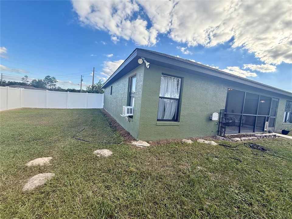 For Sale: $314,900 (3 beds, 2 baths, 2148 Square Feet)