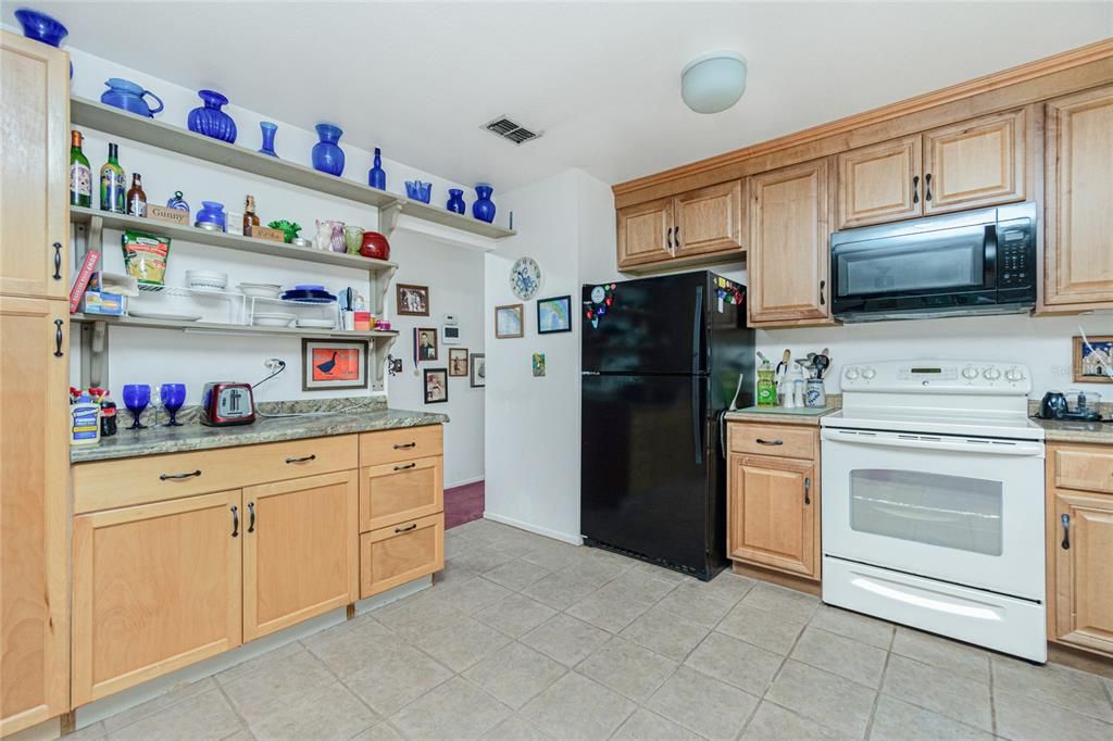 For Sale: $270,000 (3 beds, 2 baths, 1176 Square Feet)