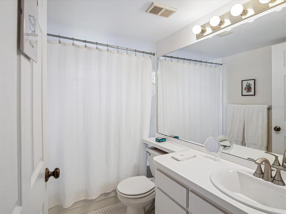 For Sale: $244,900 (3 beds, 2 baths, 1350 Square Feet)